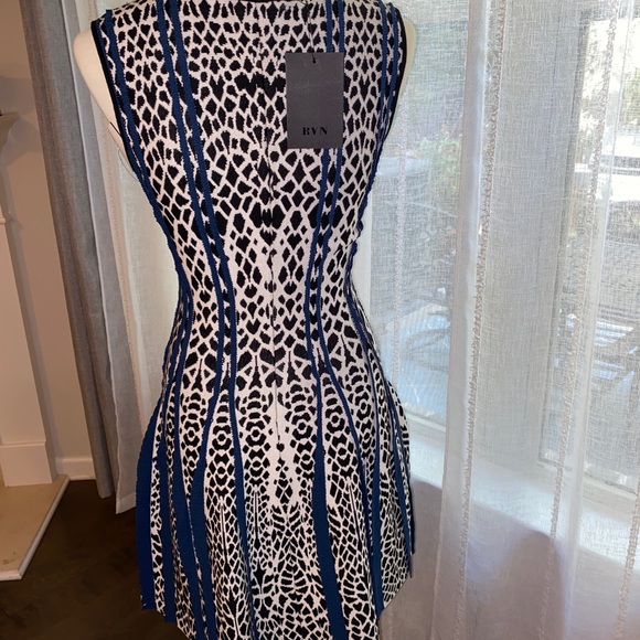 RVN - new w/tags. medium stretch alligator flared dress - Picture 3 of 3
